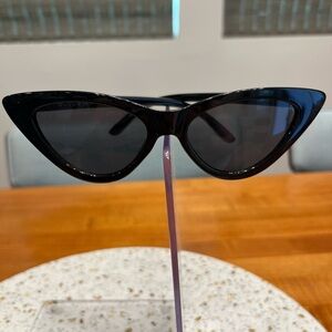 Fashion Black Cat-Eye Sunglasses